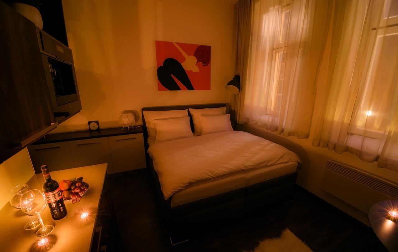 Fifty Shades Of Gray Studio, City Center Hradec Králové Buitenkant foto
